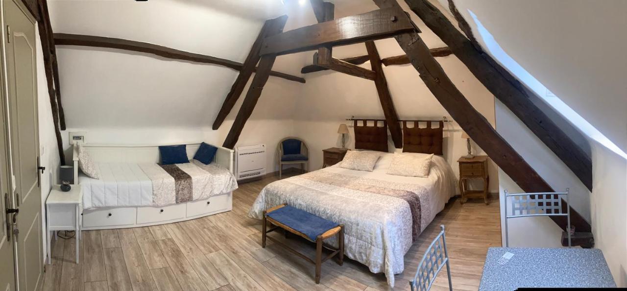 Le Jaonnet Bed & Breakfast Nabirat Exterior photo